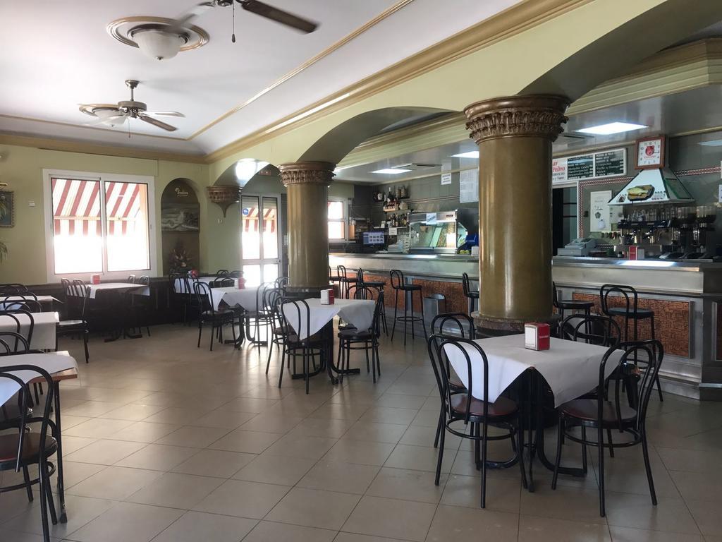 Hostal Bar San Pedro Mairena De Alcor Kültér fotó