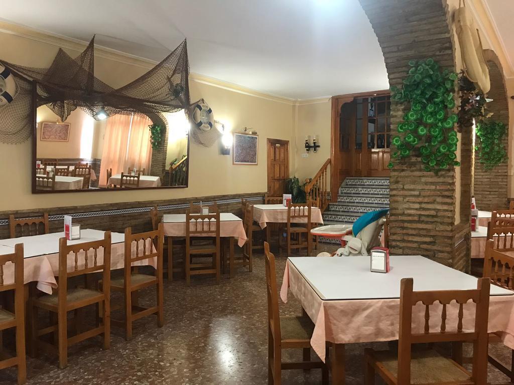 Hostal Bar San Pedro Mairena De Alcor Kültér fotó